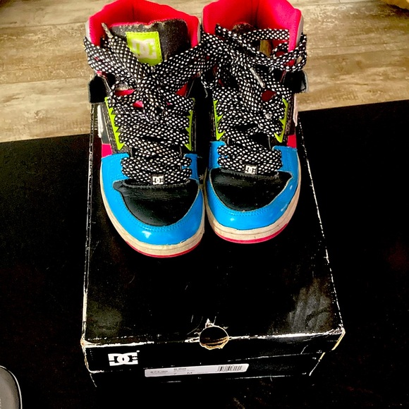 Shoes for Boy/Girl color multi colored hi tops size6.5 lightly used. - Picture 1 of 2